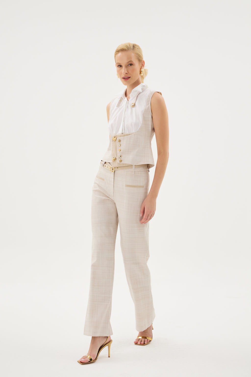 Le pantalon marron d'Ursula